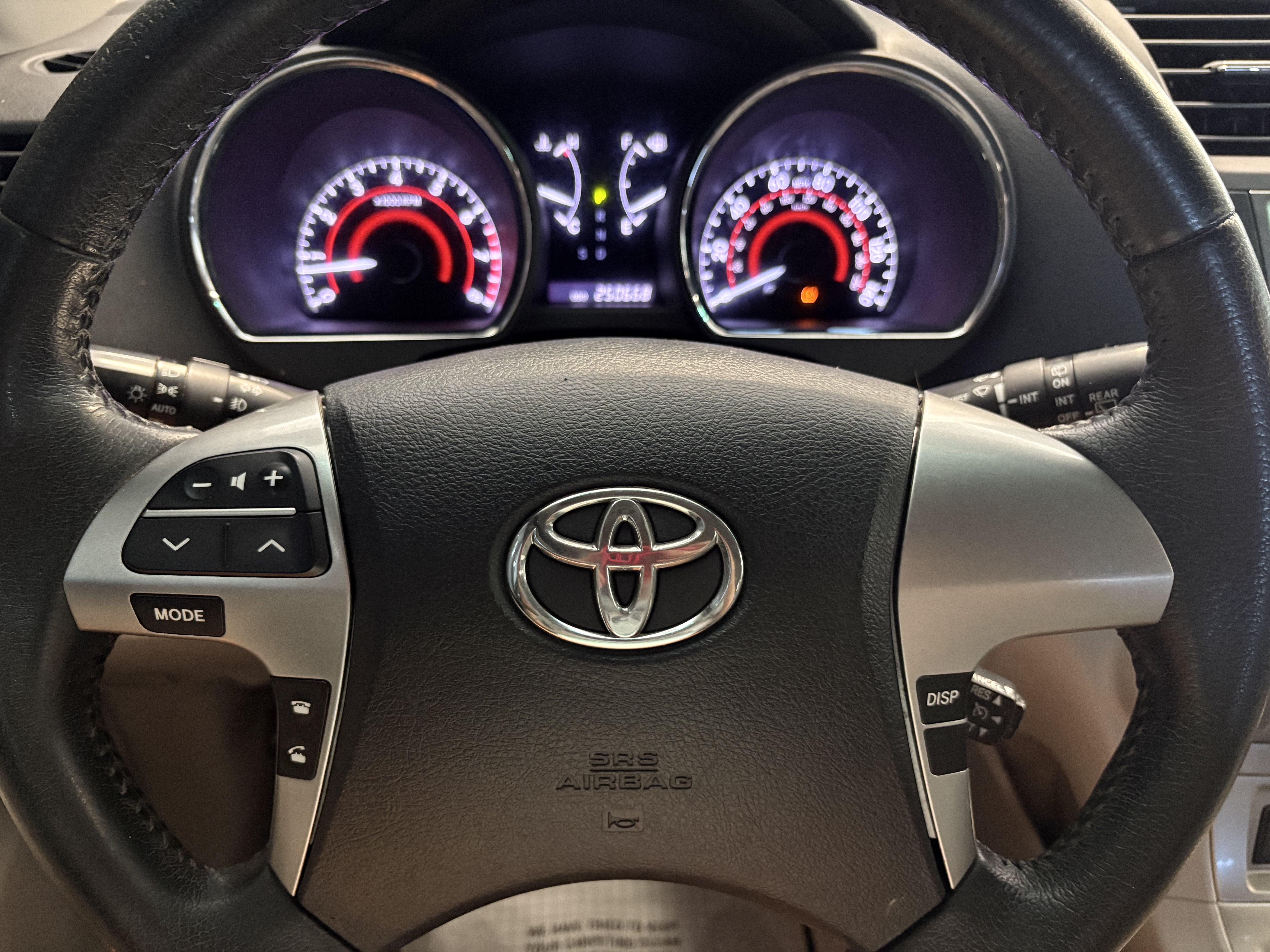 Used 2013 Toyota Highlander SE FWD image 20