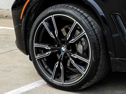 Used 2020 BMW X5 xDrive40i w/ M Sport Package image 52