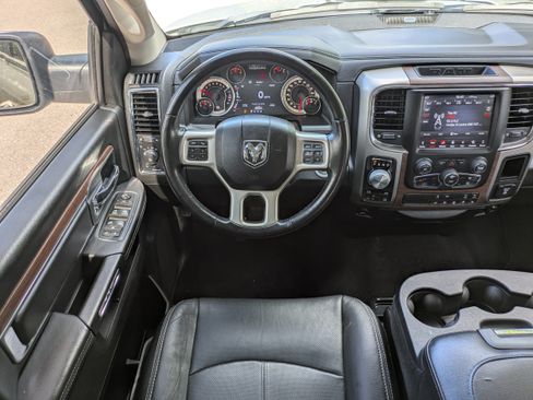 Used 2018 RAM 1500 Laramie w/ Convenience Group AWD/4WD image 16