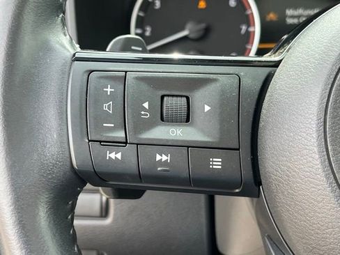 Used 2023 Nissan Rogue SL AWD/4WD image 14