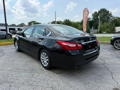 Used 2017 Nissan Altima 2.5 S w/ Power Driver Seat Package FWD image 3