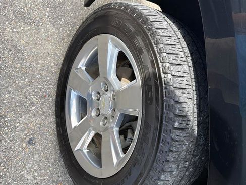 Used 2019 Chevrolet Suburban Premier image 22