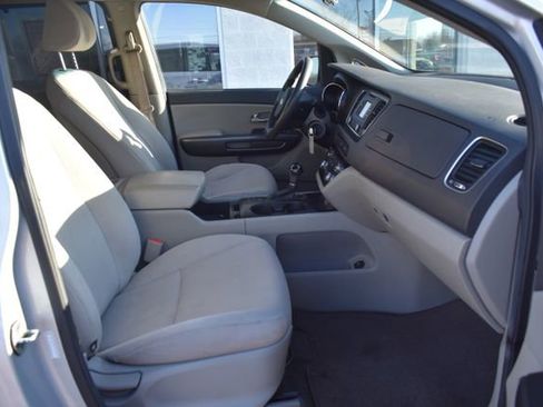 Used 2016 Kia Sedona LX w/ Option Group 020 image 42