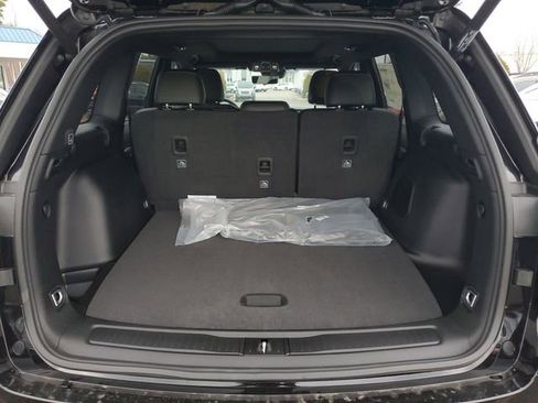 New 2026 Jeep Grand Cherokee Limited AWD/4WD image 9
