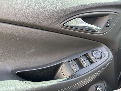 Used 2023 Buick Encore GX Select w/ Experience Buick Package FWD image 11