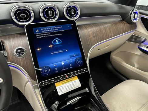 New 2026 Mercedes-Benz GLC 300 4MATIC image 30