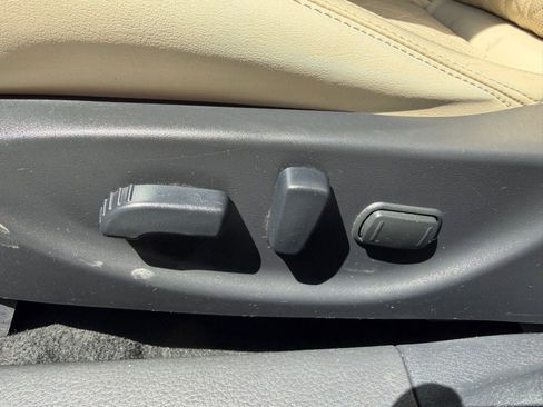 Used 2018 Nissan Maxima Platinum FWD image 17