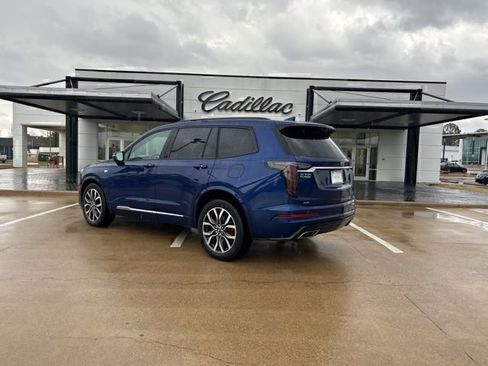 Used 2023 Cadillac XT6 Sport w/ Platinum Package AWD/4WD image 17