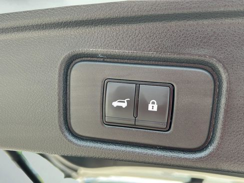Used 2025 Nissan Pathfinder Rock Creek AWD/4WD image 26