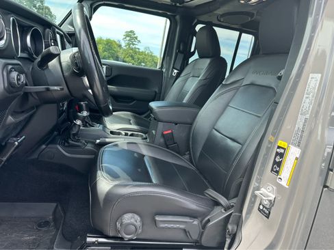 Used 2021 Jeep Gladiator Overland w/ Popular Equipment Package AWD/4WD image 15