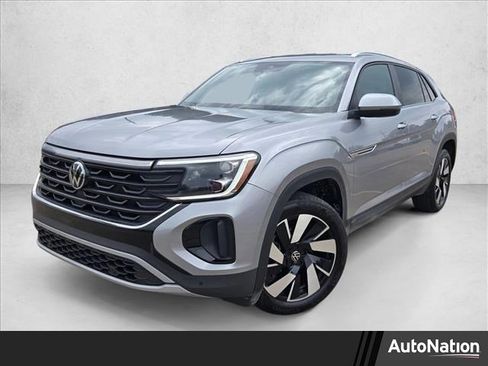 Used 2025 Volkswagen Atlas Cross Sport SE AWD/4WD image 1