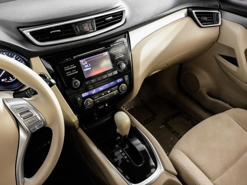 Used 2015 Nissan Rogue SV image 20