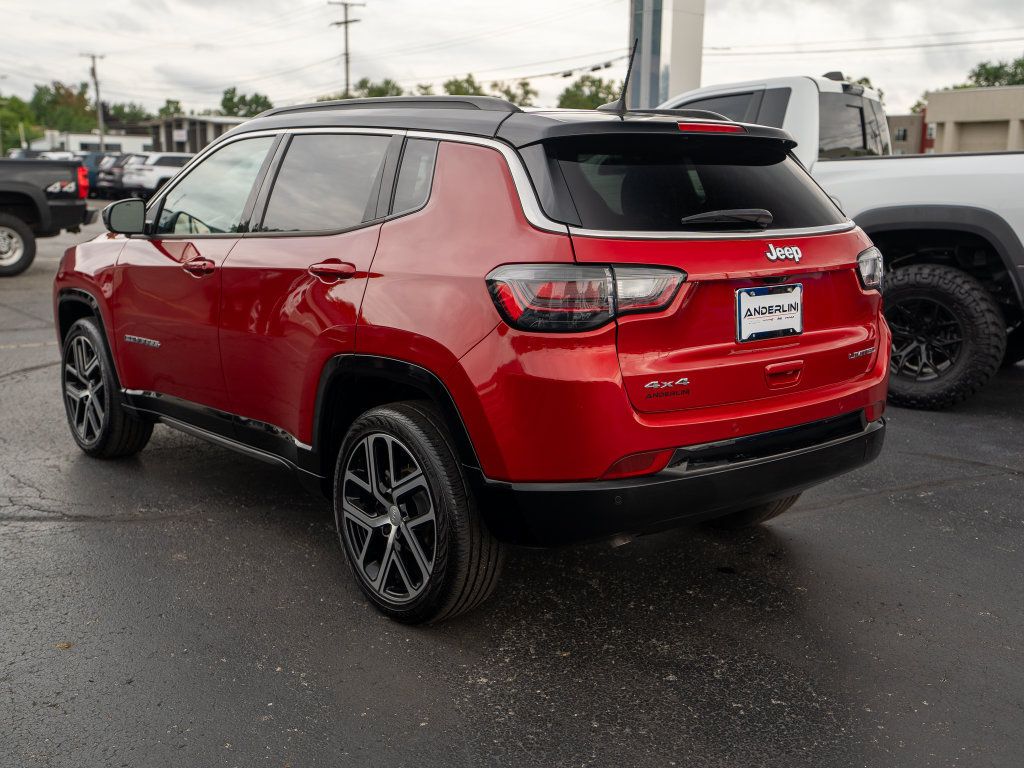 Used 2024 Jeep Compass Limited w/ Elite Group AWD/4WD image 7
