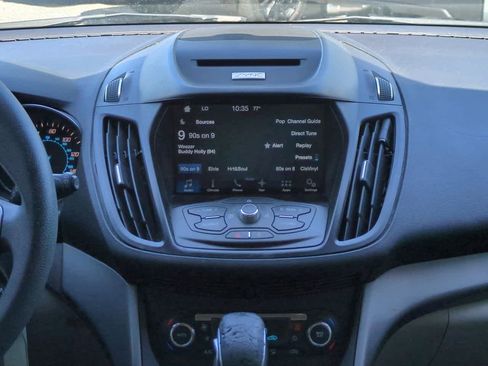 Used 2016 Ford Escape SE w/ Equipment Group 201A FWD image 17