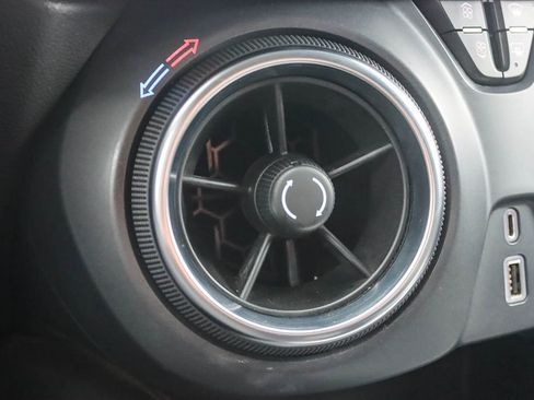 Used 2021 Chevrolet Blazer LT image 30