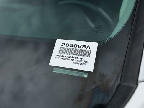 Used 2024 Toyota Grand Highlander FWD image 37