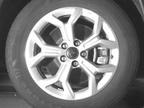 Used 2025 Jeep Compass Latitude AWD/4WD image 13