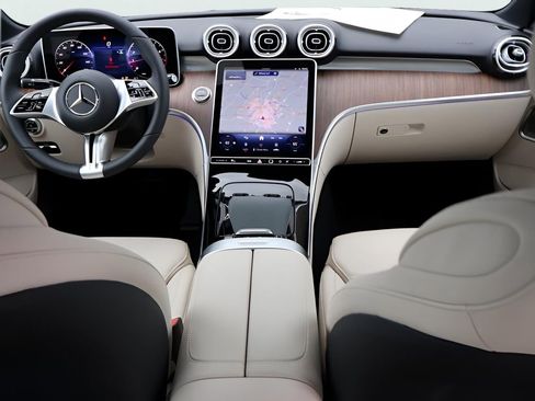 Certified 2025 Mercedes-Benz C 300 4MATIC Sedan image 15