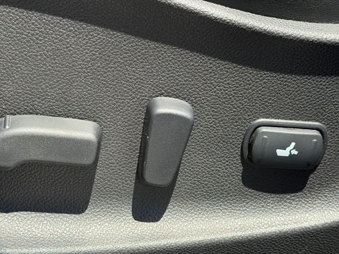 Used 2016 INFINITI QX70 2WD w/ Premium Package image 8