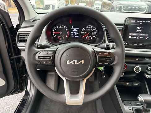 Used 2023 Kia Rio S image 25