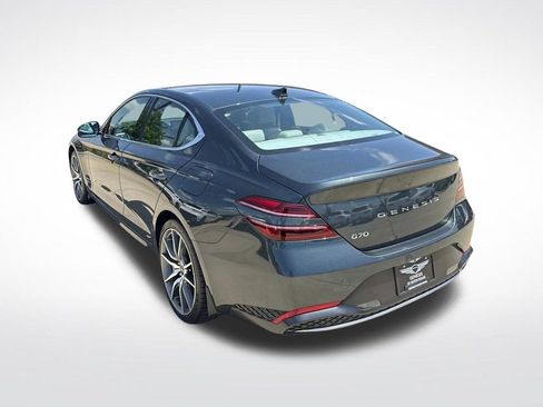 Used 2023 Genesis G70 2.0T RWD image 7
