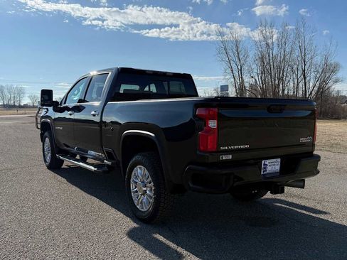 Used 2021 Chevrolet Silverado 3500 High Country image 5