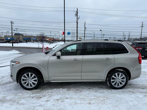 Used 2016 Volvo XC90 T6 Momentum image 7