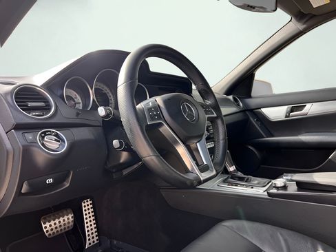 Used 2014 Mercedes-Benz C 250 Sedan image 15