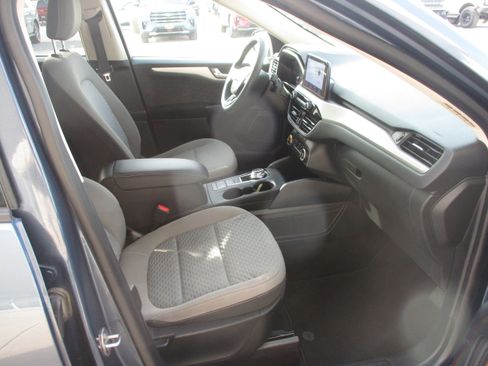 Used 2020 Ford Escape SE image 10