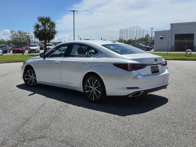Certified 2022 Lexus ES 350 w/ Premium Package FWD image 4