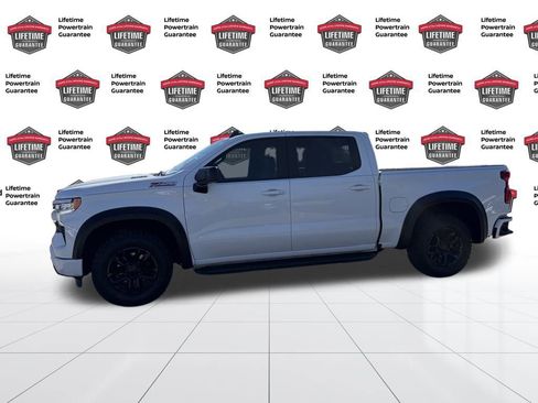 Used 2024 Chevrolet Silverado 1500 RST image 3
