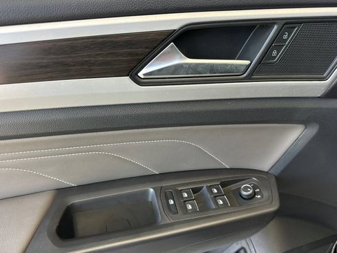 Used 2023 Volkswagen Atlas SE FWD image 11