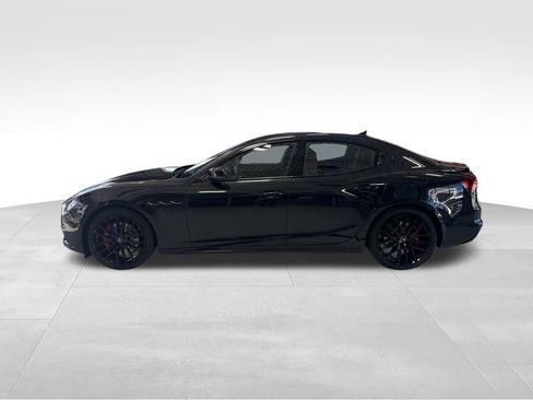 Used 2023 Maserati Ghibli Modena RWD image 2