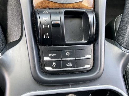 Used 2013 Porsche Cayenne S AWD/4WD image 33