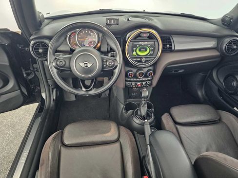 Used 2017 MINI Cooper Convertible image 16