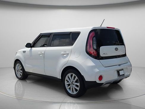 Used 2019 Kia Soul + FWD image 6