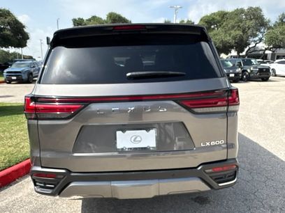 Used 2022 Lexus LX 600 4WD w/ Accessory Package (Z1)