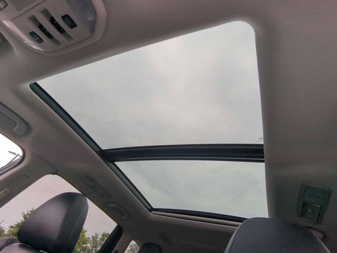 Certified 2022 Subaru Ascent Limited w/ Technology Package AWD/4WD image 20