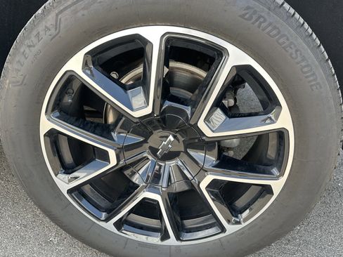 Used 2023 Chevrolet Tahoe RST w/ Luxury Package AWD/4WD image 13