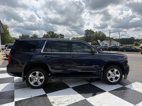 Used 2017 Chevrolet Tahoe LT AWD/4WD image 4