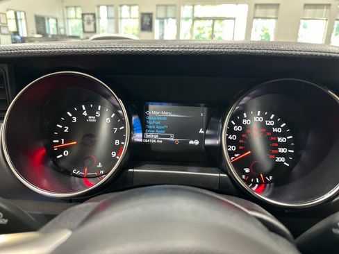 Used 2017 Ford Mustang Shelby GT350 w/ Electronics Package RWD image 43