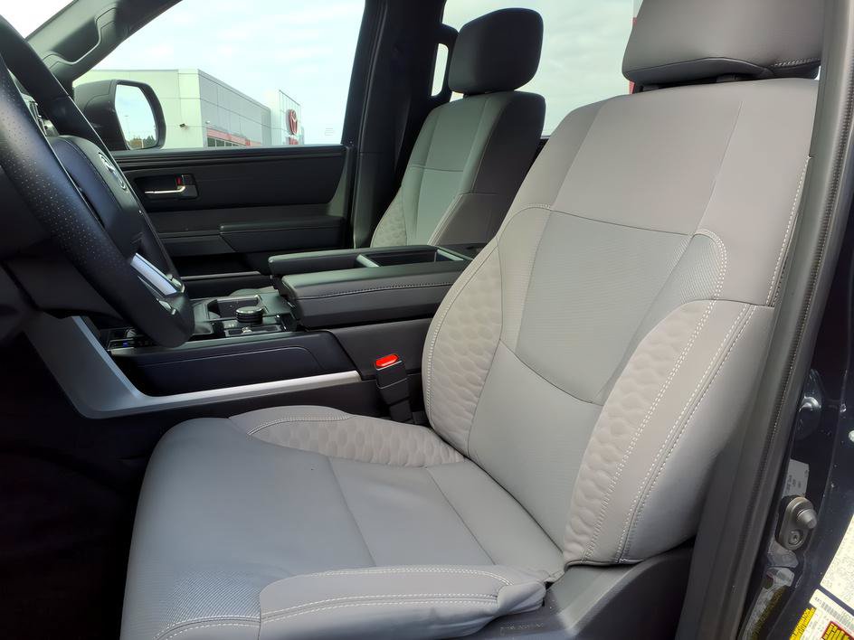 Used 2025 Toyota Tundra SR5 AWD/4WD image 14