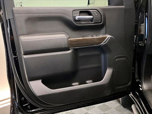 Used 2022 Chevrolet Silverado 1500 RST image 24