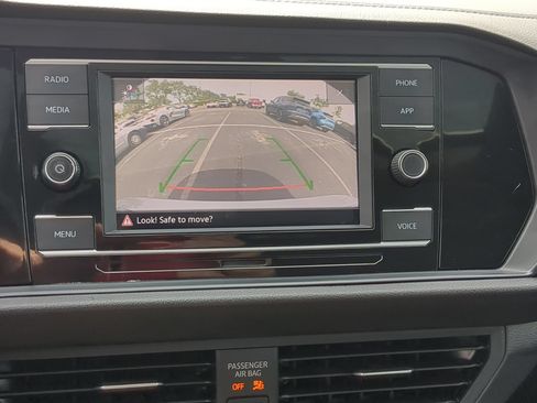 Used 2023 Volkswagen Jetta SE w/ Panoramic Sunroof Package FWD image 24