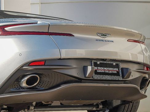 Used 2020 Aston Martin DB11 Volante image 23