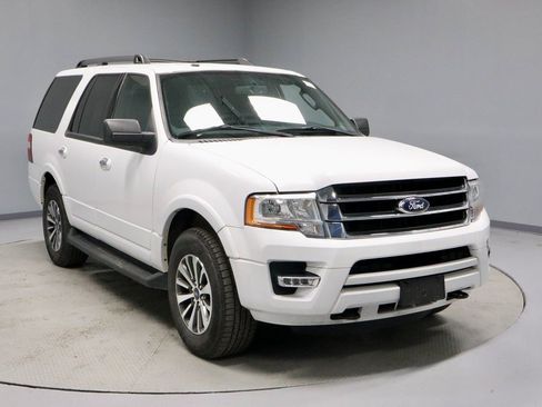 Used 2017 Ford Expedition XLT image 14