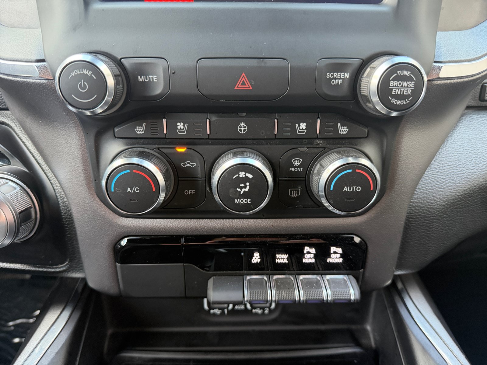 Used 2022 RAM 1500 Laramie w/ Sport Appearance Package RWD image 17