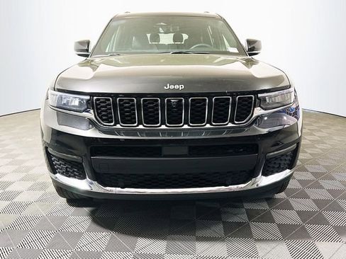 Used 2024 Jeep Grand Cherokee L Limited w/ Luxury Tech Group II image 3