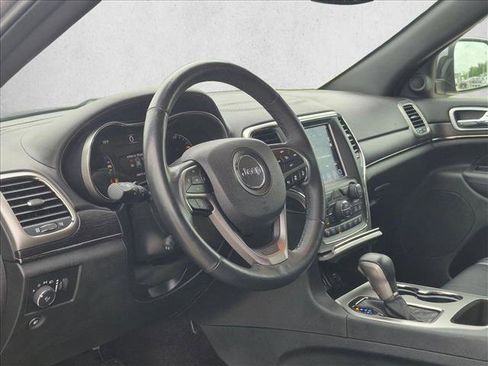 Used 2018 Jeep Grand Cherokee High Altitude RWD image 9