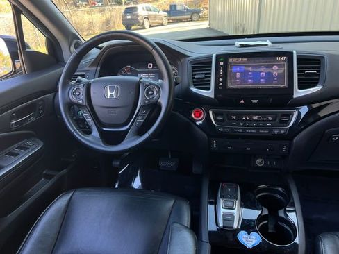 Used 2016 Honda Pilot Touring image 16